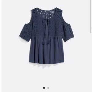 NWT - Daniel Rainn - Crochet Cold Shoulder Top